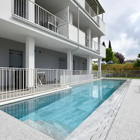 Mgh Family - Garda Sunrise Apartmán *